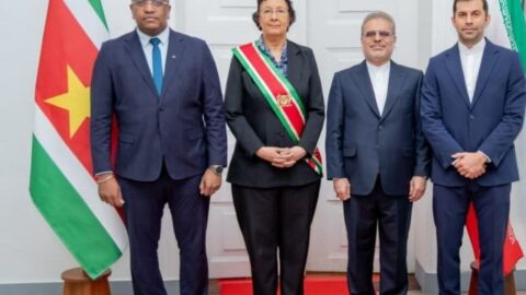 سفیر ایران در سورینام استوارنامه خود را تقدیم کرد